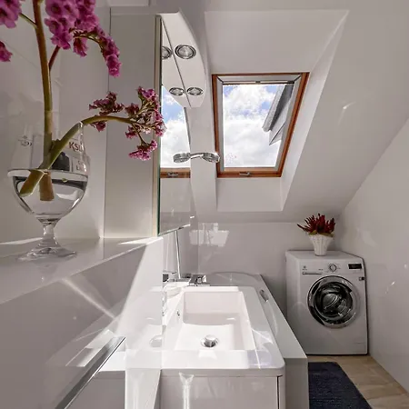 Lece Nad Morze- Apartament Z Balkonem Gdansk דירה גדנסק